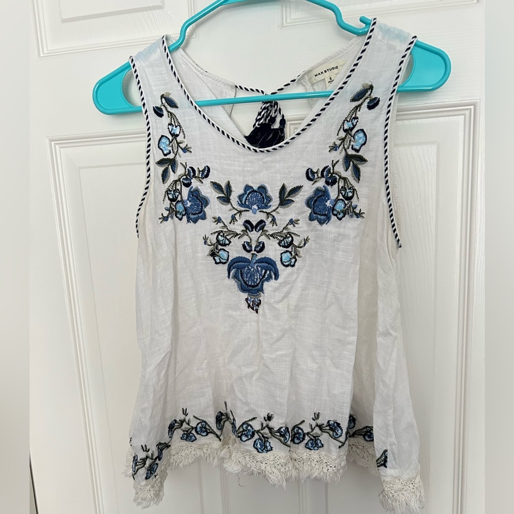 White patterned Boho tank top